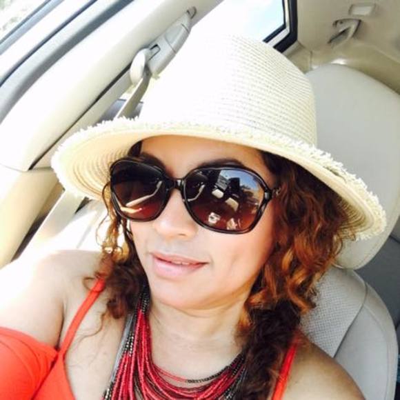 Meet your Posher, Silvia - Picture 1 of 1